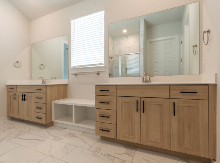 Bathroom double vanity in EVRGRN Biscay rift-white-oak grain with 5-piece doors
