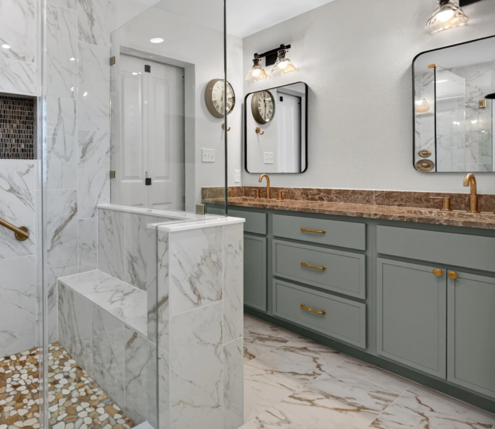 Bathroom cabinets in Mosslight with Slim Shaker doors