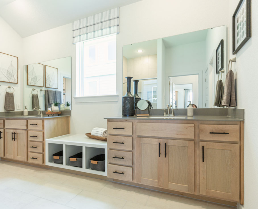 Primary Bath in Maple Savaii with black hardware