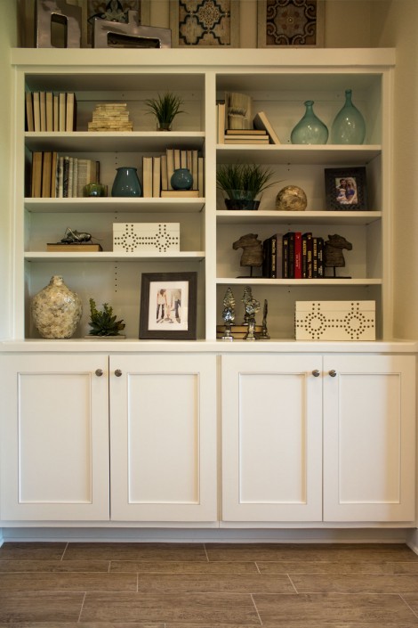 Burrows Cabinets' bookshelf with Kensington doors