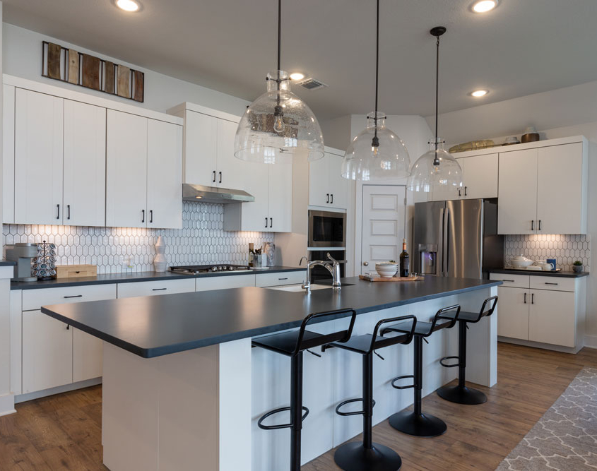 EVRGRN Luxe kitchen with 3-pc doors and black pulls