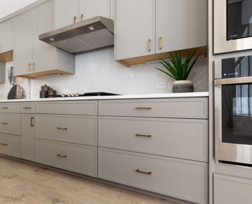 Kitchen base cabinets with Slim Shaker doors in Bristol gray