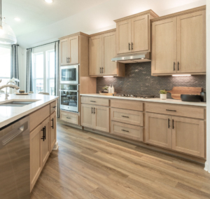 Kitchen interior Maple Savaii with Shaker doors